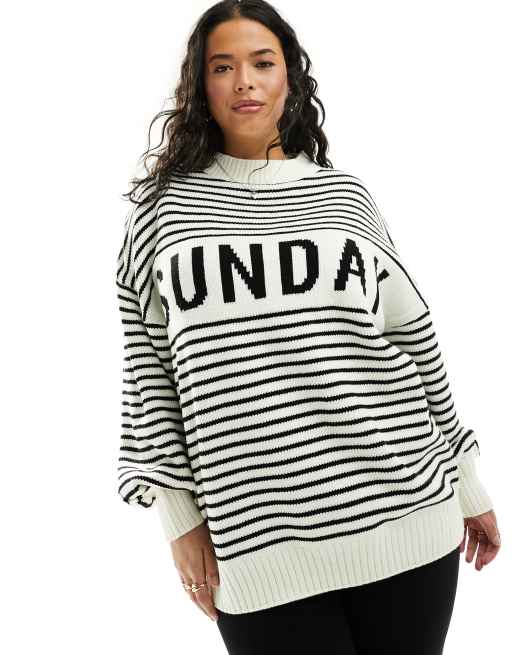 In The Style Plus x Perrie Sian – Exklusiver, hochgeschlossener Pullover in Schwarz-Weiß gestreift mit „Sunday“-Slogan