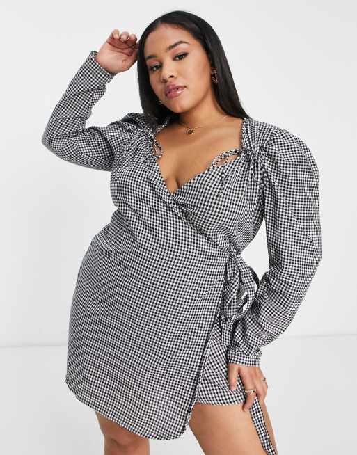 In The Style Plus x Perrie Sian - Minikjole med pufærmer og asymmetrisk bindebånd i siden og gingham-tern, 4 af 4