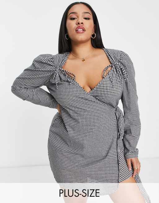 In The Style Plus x Perrie Sian – Sukienka mini w kratkę vichy z bufkami na ramionach i asymetrycznym wiązaniem z boku