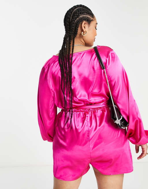 In The Style Plus x Perrie Sian - Tuta corta rosa a portafoglio con cintura, 2 di 4