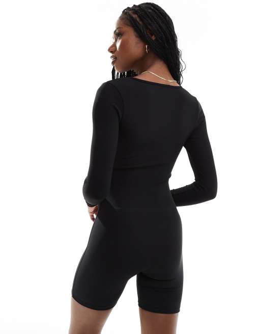 In The Style scoop neck long sleeve unitard playsuit in black, 3 of 4