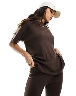 In The Style t-shirt and flare trouser set in chocolate