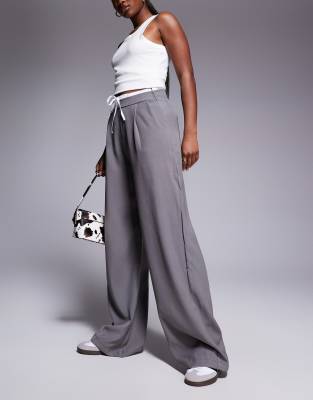 tie waist contrast relaxed pants in gray