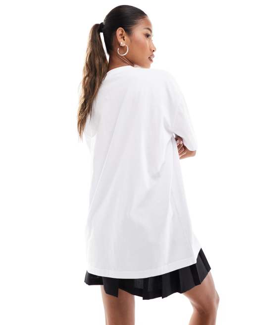 In The Style – Vit t-shirt i oversize med kontrasterande, leopardmönstrad ficka, 2 av 4