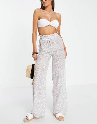In The Style x Billie Faiers - Pantaloni da mare a vita alta bianchi con stampa zebrata in coordinato