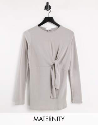 In The Style x Dani Dyer Maternity - Top premaman grigio a maniche lunghe con nodo davanti