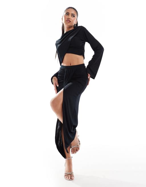In The Style x Georgia Louise - Soepelvallende co-ord set met hoogsluitende crop top met overslag en maxirok in zwart