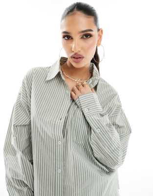 In The Style x Hannah Brown - Gestreept oversized overhemd in groen