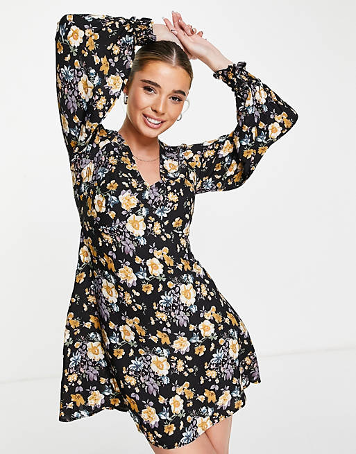  In The Style x Jac Jossa balloon sleeve dress in floral print 