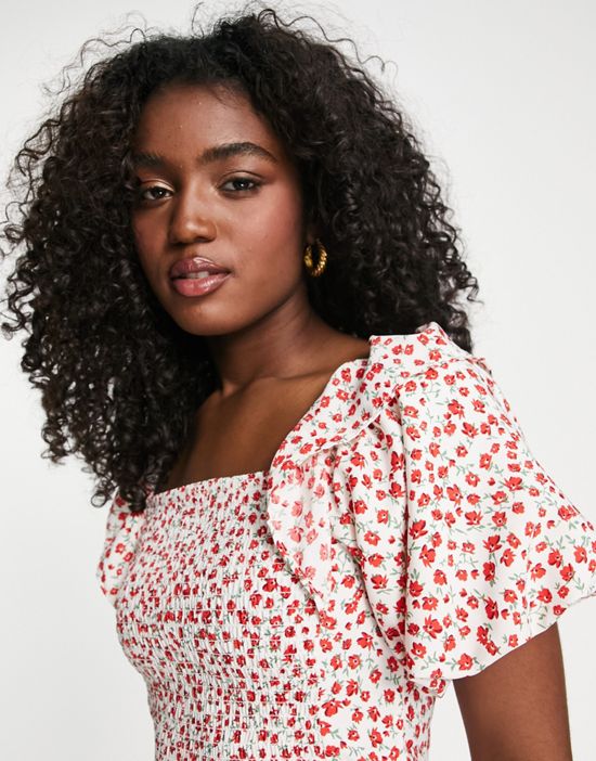 https://images.asos-media.com/products/in-the-style-x-jac-jossa-shirred-bust-frill-sleeve-tiered-mini-smock-dress-in-berry-floral/202476589-3?$n_550w$&wid=550&fit=constrain