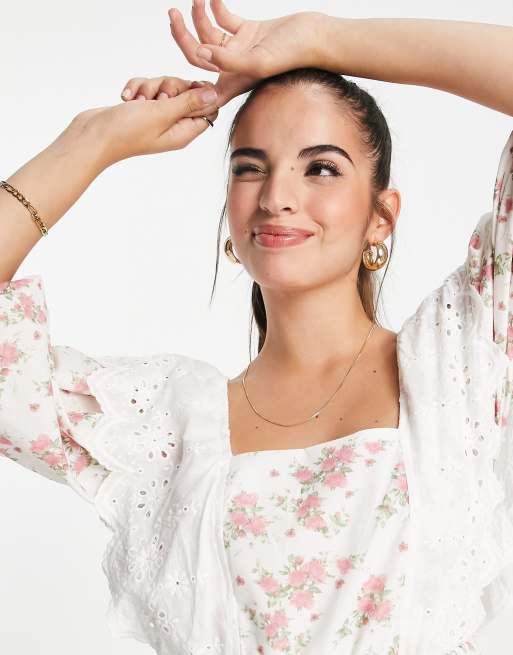 In The Style x Lorna Luxe exclusive trim bib detail mini smock dress in rosebud floral print, 3 of 4