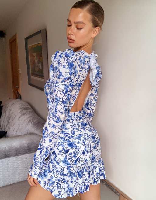 452 LORNA LUXE BLUE FLORAL BUBBLE HEM PLAYSUIT 16 US 12