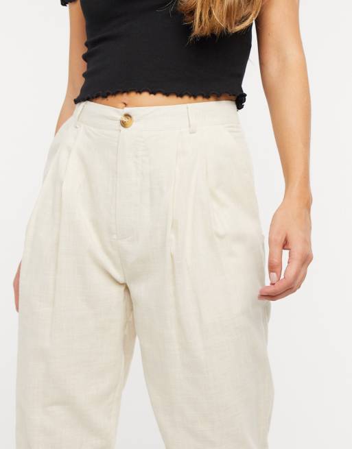 In The Style x Lorna Luxe - Plisseret, bred buks i cremefarve, 3 af 4
