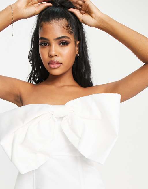 In The Style x Lorna Luxe - Premium - Hvid minikjole med oversized sløjfe, 4 af 4