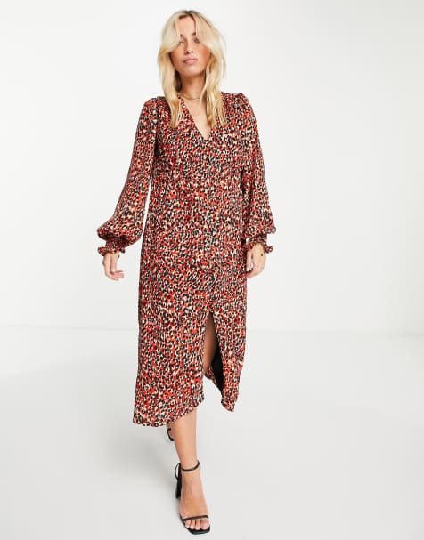 In The Style x Olivia Bowen - Midikjole med V-hals og knapper foran i rød dyreprint - view 1