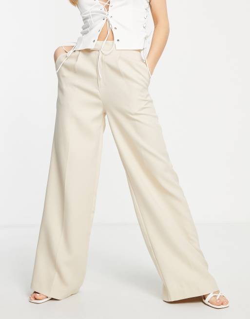 In The Style x Perrie Sian – Elegante Hose in Camel mit weitem Bein, Kombiteil, 3 von 4