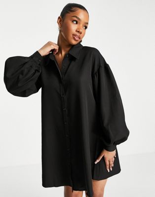 Robes casual In The Style x Perrie Sian - Robe chemise fluide avec ceinture - Noir