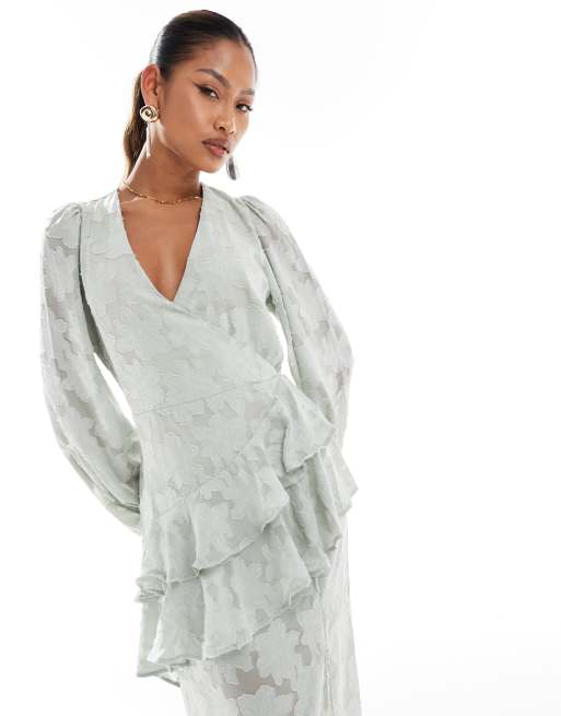In The Style x Perrie Sian Vestito lungo avvolgente salvia jacquard con volant asimmetrici ASOS