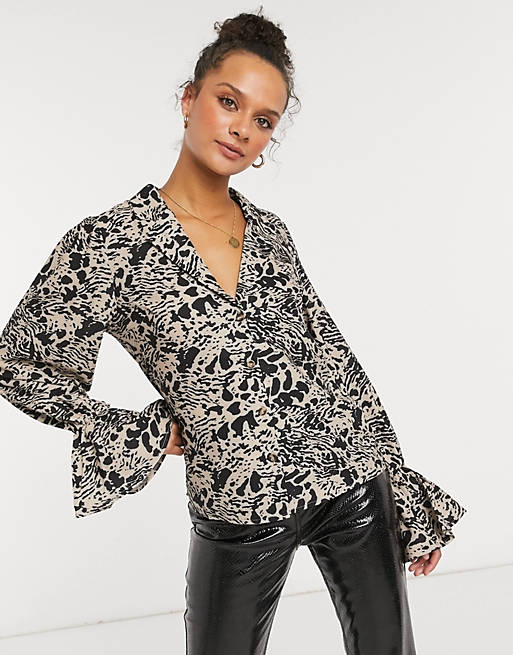In The Style x Shaughna plunge front top with fluted sleeve in animal print