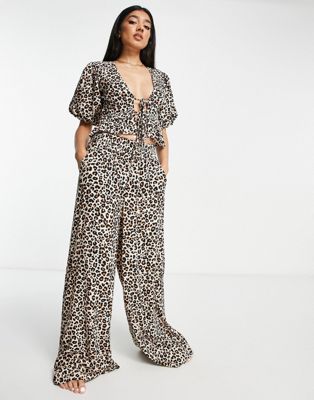 Influence beach crop top and trousers in leopard print