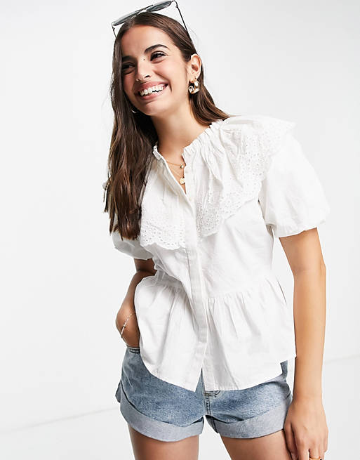 Influence blouse with puff sleeves and broderie collar in white