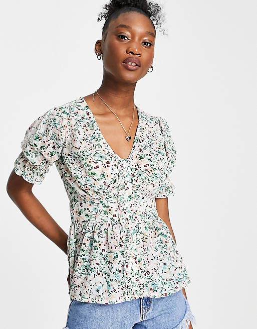 Influence blouse with shirred sleeves in ditsy floral