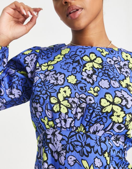https://images.asos-media.com/products/influence-blouson-sleeve-midi-tea-dress-in-blue-floral-print/203843015-3?$n_550w$&wid=550&fit=constrain