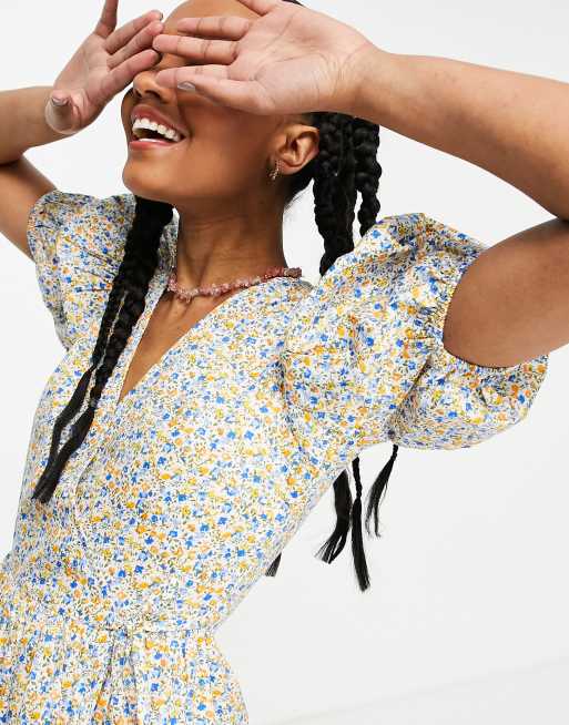 Influence cotton poplin wrap dress with puff sleeves in ditsy floral, 3 of 4