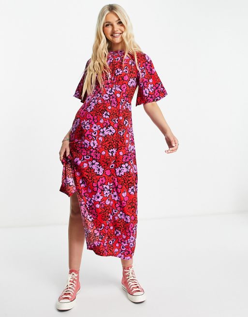 Influence flutter sleeve midi tea dress in red and pink floral | ASOS