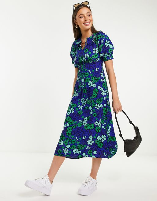 Influence frill collar midi dress in bold floral print, 3 of 4