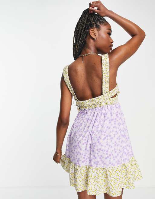 Influence – Gestuftes Minikleid mit Riemchenträgern, eckigem Ausschnitt und mehrfarbigem Blumenmuster, 2 von 4