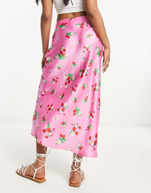 Influence - Gonna midi in raso con stampa di fiori e fragole | ASOS