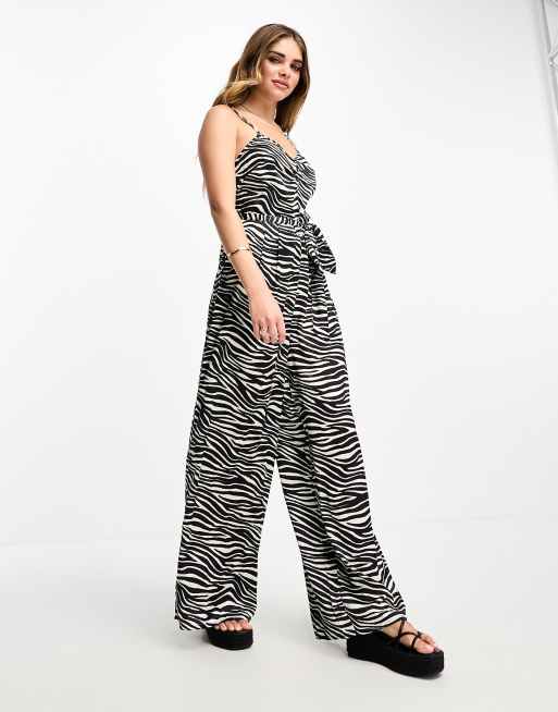 Influence - Jumpsuit met wijde pijpen en camibandjes in zwart-witte zebraprint, 4 van 4