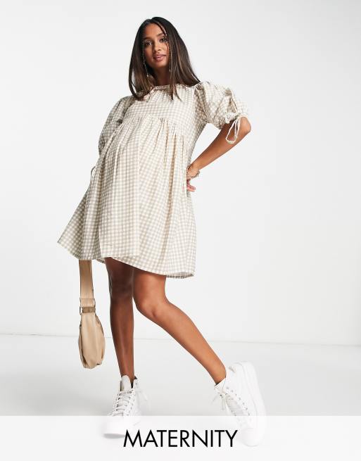 Influence Maternity - Robe courte à manches bouffantes avec carreaux vichy - Beige