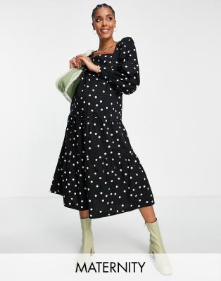 Influence Maternity - Robe mi-longue étagée à pois en popeline de coton avec encolure carrée