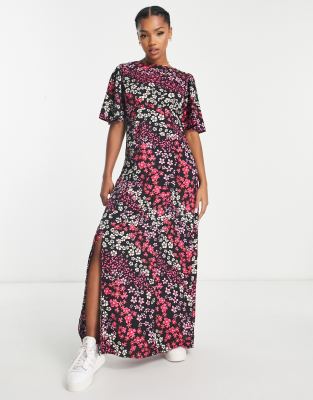 Influence - Maxi-Freizeitkleid mit Flügelärmeln und gemischtem Blumenmuster-Schwarz