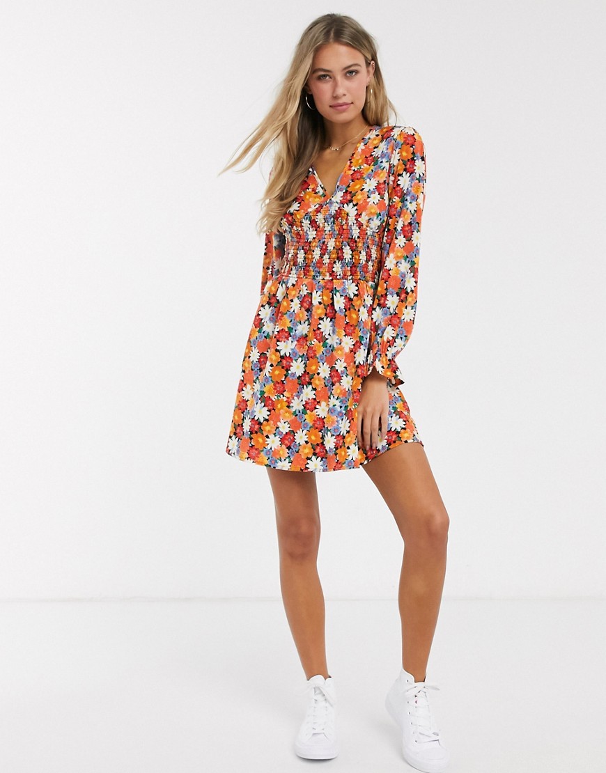 Influence - Mini-jurk met gesmokte taille en retro bloemenprint-Multi