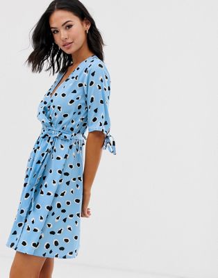 Influence - Mini-jurk met overslag en spetterprint-Blauw