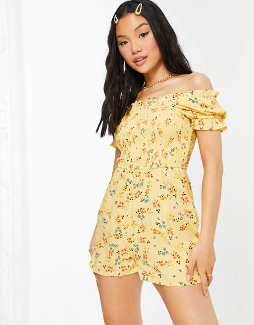 Influence Petite - Tuta corta con spalle scoperte, colore giallo con stampa a fiori, 4 di 4
