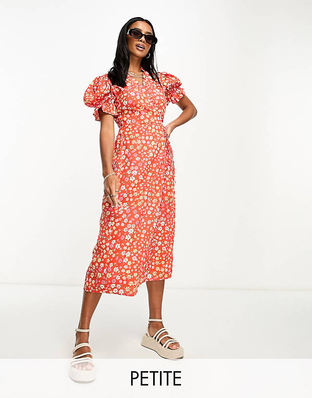 Influence Petite - wrap front midi dress in red floral print