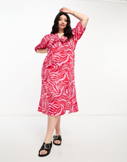 Influence Plus - Midi-jurk met gestrikte voorkant en rode abstracte print