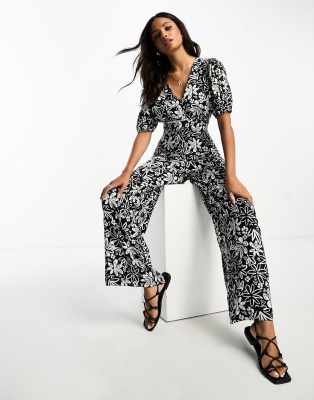 Influence Puff Sleeve V-neck Jumpsuit In Monochrome Floral Print-white