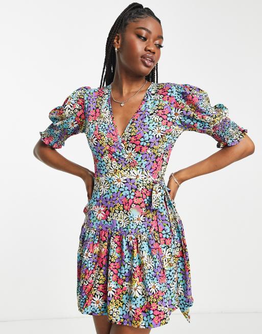 Influence - Robe courte à petites fleurs avec manches bouffantes - Multicolore
