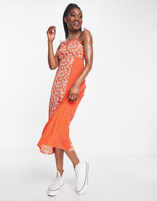 Influence - Robe mi-longue à fleurs variées avec bretelles nouées - Rouge