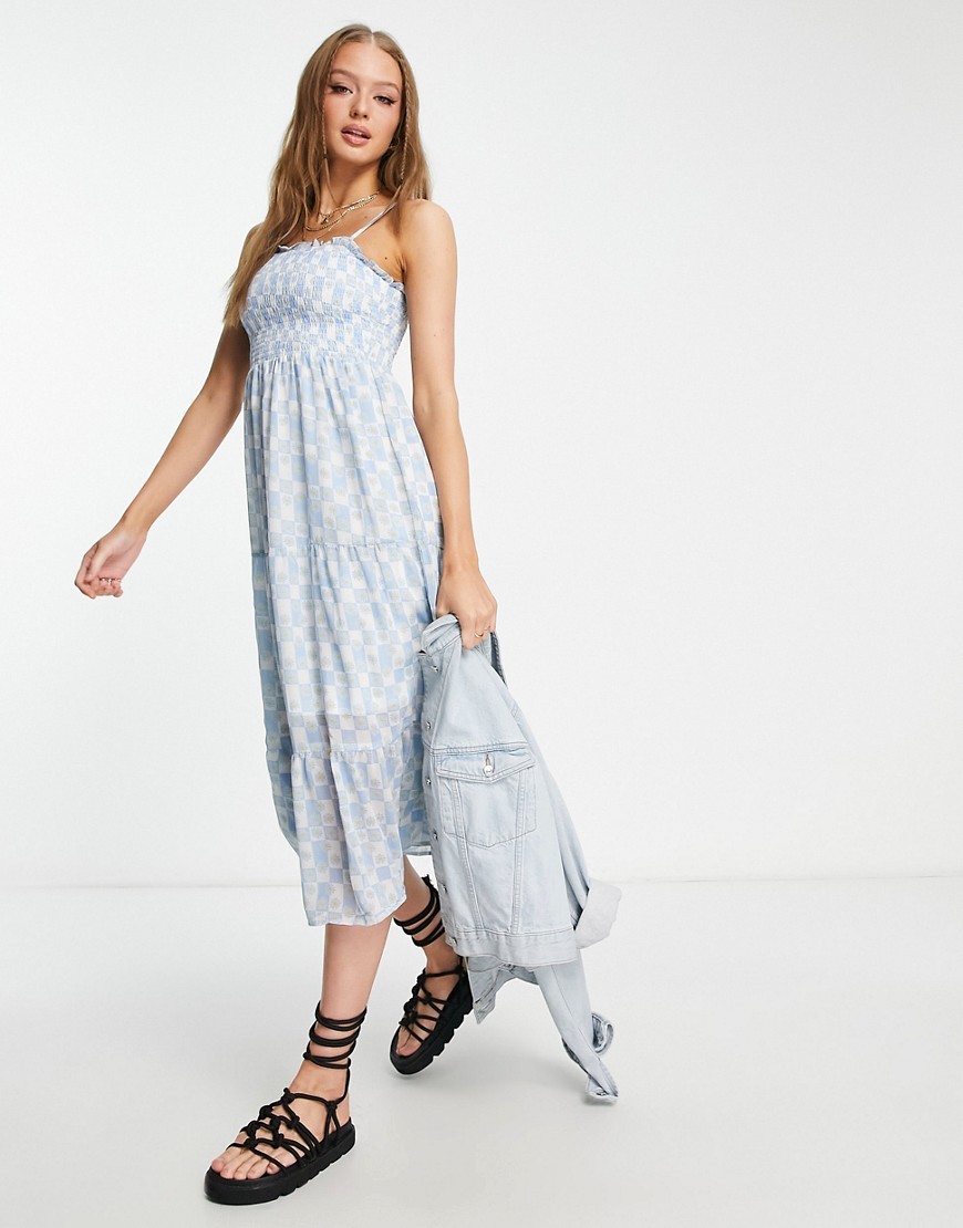 Influence shirred bust tiered midi dress in check floral print-Blue
