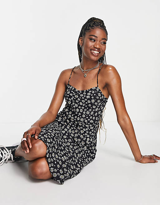 https://images.asos-media.com/products/influence-spaghetti-strap-tiered-midi-dress-in-black-floral/201737755-1-blackwhite?$n_640w$&wid=513&fit=constrain