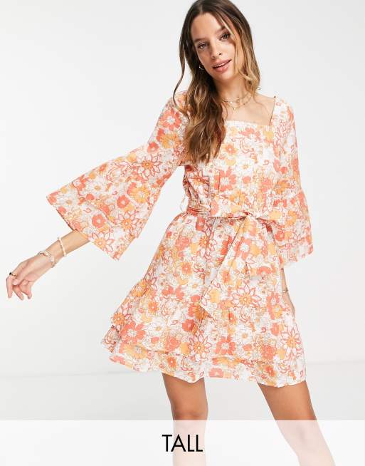 Influence Tall - Robe courte à imprimé fleuri et encolure carrée - Orange