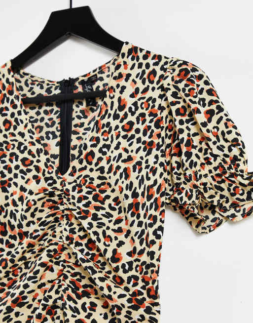Influence Tall - Robe rétro mi-longue en satin à imprimé léopard, 3 de 4