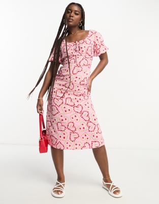 Influence Influence tie front midi dress in heart print-Pink