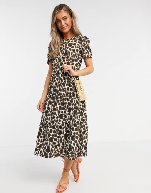 Influence tiered smock midi dress in giraffe print | ASOS